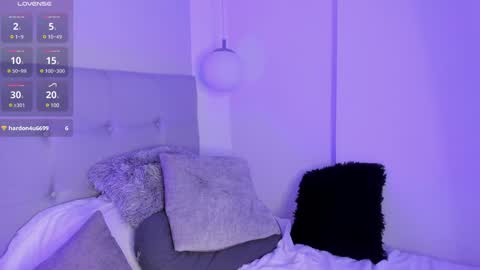 Manu Velez  online show from 12-30-24, 05:02