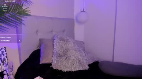 Manu Velez  online show from 01-05-25, 05:51