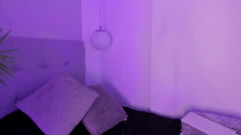 Manu Velez  online show from 01-10-25, 02:55