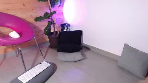 Manu Velez  online show from 02-26-25, 04:25