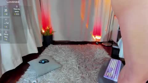 Manu Velez  online show from 10-21-25, 08:48