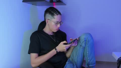 Manuel online show from 01-12-25, 10:33