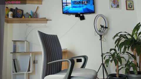 manucute 23  online show from 10-20-25, 03:23