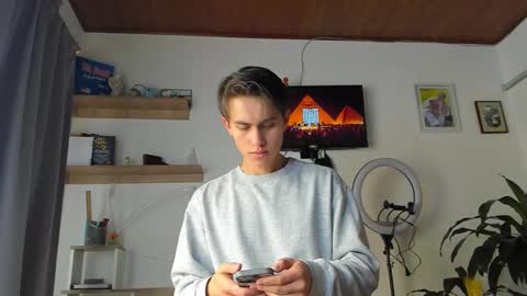 manucute 23  online show from 01-15-26, 02:43