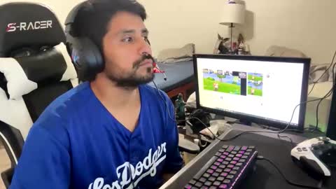 manue957825 online show from 11-01-25, 06:59