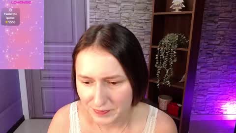 Angela online show from 03-11-25, 09:13