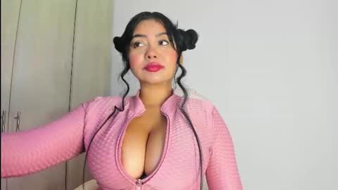 MANUELA online show from 06-14-26, 01:24