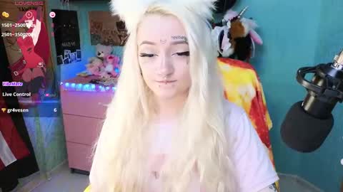 Manuela online show from 01-09-25, 08:22