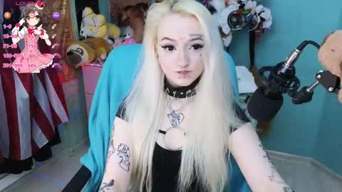 Manuela online show from 02-25-25, 03:16