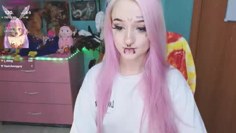 Manuela online show from 10-07-25, 08:17