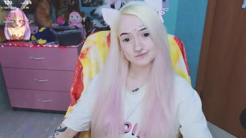 Manuela online show from 10-19-25, 02:45