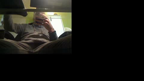Snapshot of manufocus chatting on 10-19-25, 09:10 Manu online show from 10-19-25, 09:10