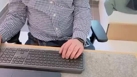 manuherb84 online show from 04-09-26, 01:38