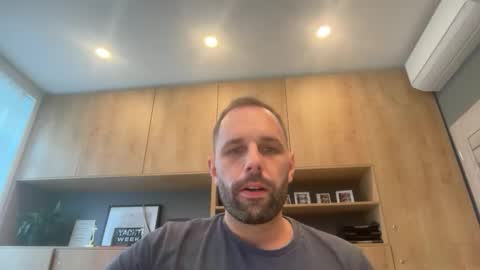 manynaaamess online show from 10-23-25, 01:10