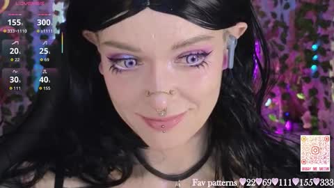 Snapshot of mao_me_meow chatting on 03-29-26, 08:14 Sasha online show from 03-29-26, 08:14