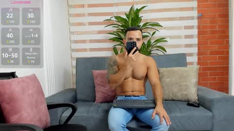 MAOFENIX online show from 01-31-25, 04:06