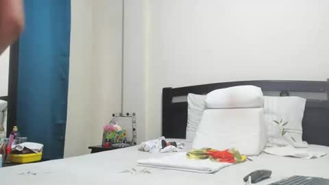 Mara online show from 11-20-25, 12:49