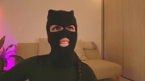 Mara Santoro online show from 10-22-25, 12:22