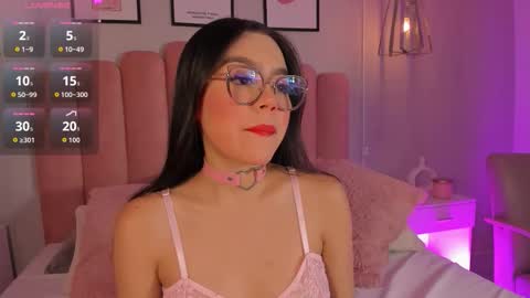 Snapshot of mara_swan_ chatting on 11-20-25, 07:46 MARA online show from 11-20-25, 07:46