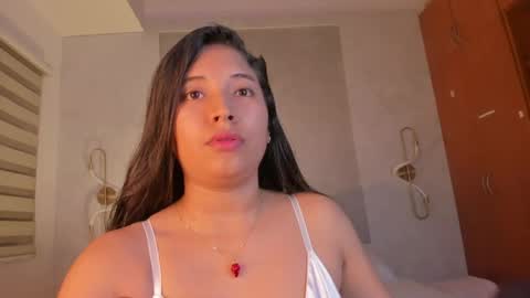M A R A online show from 05-04-26, 08:27