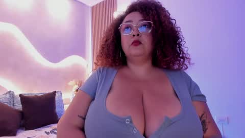 Mrs. Sweet online show from 05-05-26, 02:08