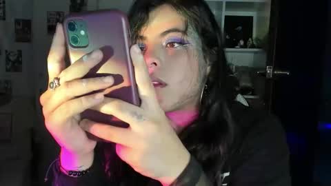 Snapshot of mararoose chatting on 05-27-26, 05:37 MaraRoose online show from 05-27-26, 05:37