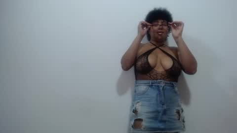 Snapshot of marasilk chatting on 10-02-25, 02:02 Mara Silk online show from 10-02-25, 02:02