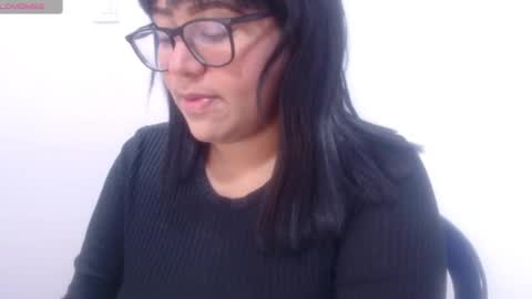 Snapshot of marasilk chatting on 10-11-25, 03:32 Mara Silk online show from 10-11-25, 03:32