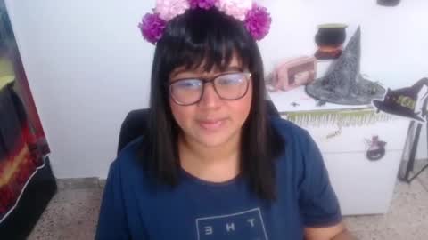 Snapshot of marasilk chatting on 10-24-25, 12:34 Mara Silk online show from 10-24-25, 12:34