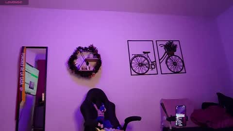 MARCE AND ..... online show from 10-21-25, 11:33