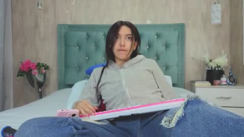 Marcela online show from 09-20-25, 09:16