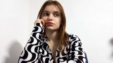 marcelabodi online show from 12-18-25, 03:51