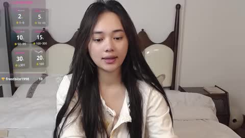 Snapshot of marcialena chatting on 12-19-25, 05:20 Lena online show from 12-19-25, 05:20