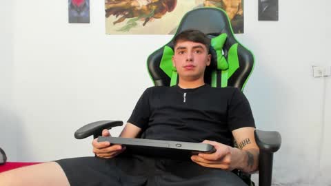 Marcos online show from 12-19-24, 02:34