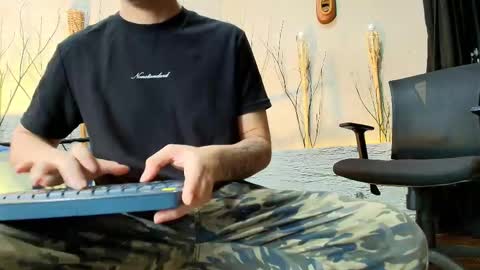 Snapshot of marcovitto chatting on 10-02-25, 11:39 marcovitto online show from 10-02-25, 11:39