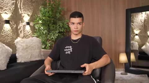 Snapshot of marcoyethan chatting on 10-09-25, 03:04 Marco and Ethan online show from 10-09-25, 03:04