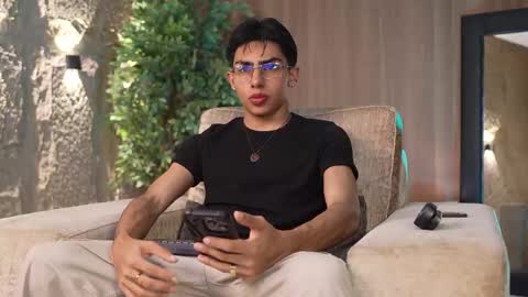 Marco and Ethan online show from 12-17-25, 09:10