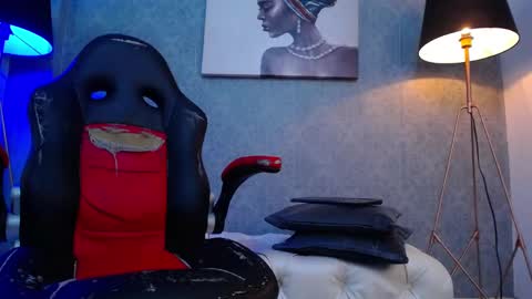 Snapshot of marcus_hanks chatting on 01-14-25, 12:00 Marcus Hanks online show from 01-14-25, 12:00