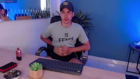 Snapshot of marcus_hanks chatting on 03-01-25, 07:51 Marcus Hanks online show from 03-01-25, 07:51