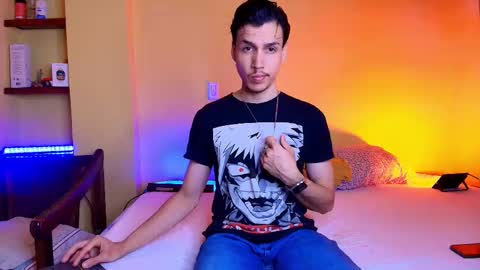 Snapshot of marcus_hanks chatting on 09-18-25, 04:58 Marcus Hanks online show from 09-18-25, 04:58