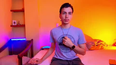 Snapshot of marcus_hanks chatting on 09-19-25, 04:14 Marcus Hanks online show from 09-19-25, 04:14