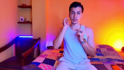 Snapshot of marcus_hanks chatting on 10-07-25, 04:42 Marcus Hanks online show from 10-07-25, 04:42