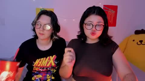 Snapshot of marcy_grey chatting on 10-15-25, 12:11 danna online show from 10-15-25, 12:11