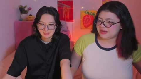 Snapshot of marcy_grey chatting on 04-10-26, 02:28 danna online show from 04-10-26, 02:28