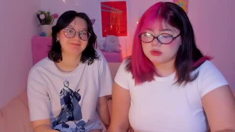 Snapshot of marcy_grey chatting on 04-29-26, 01:32 danna online show from 04-29-26, 01:32