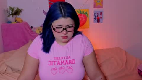 Snapshot of marcy_grey chatting on 06-15-26, 06:37 danna online show from 06-15-26, 06:37