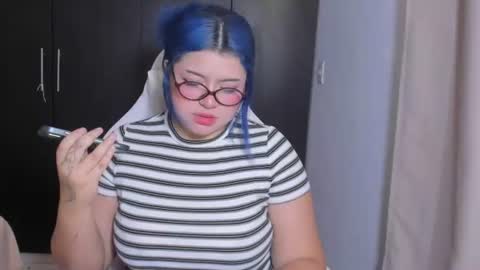 Snapshot of marcy_grey chatting on 06-21-26, 04:20 danna online show from 06-21-26, 04:20
