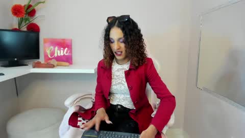 marfilastrom online show from 12-11-24, 04:07