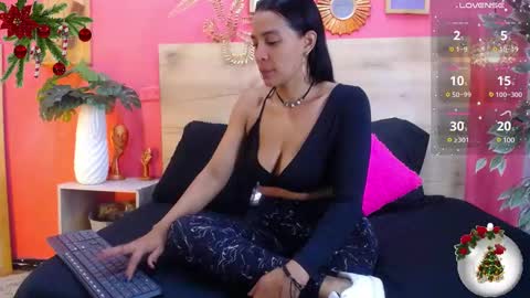Snapshot of margare_scarlett chatting on 12-24-24, 10:55 margare_scarlett online show from 12-24-24, 10:55