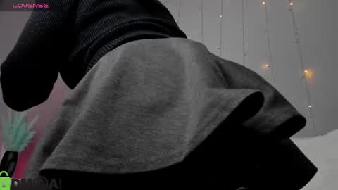 Margaret Clark online show from 01-31-25, 03:30